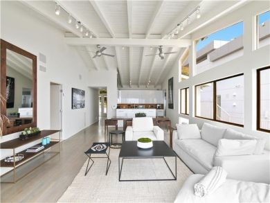 Malibu Beachfront Luxury On Sand